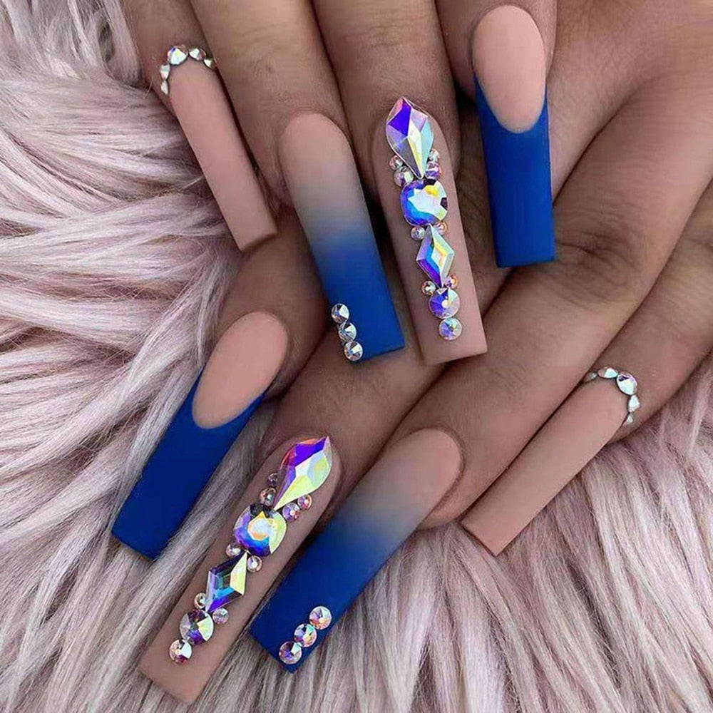 nail design with rhinestones